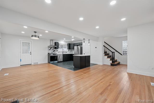 Builiding view nine for 16891 Avon, Detroit, MI. 48219