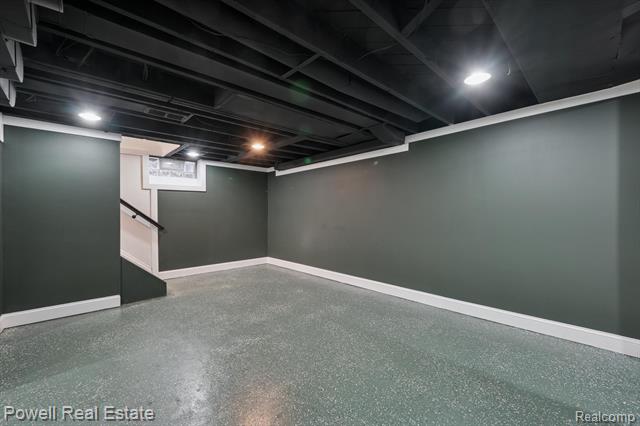 Builiding view thirty nine for 16891 Avon, Detroit, MI. 48219