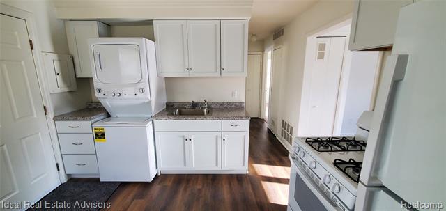 Builiding view eight for 545 E Dallas, Madison Heights, MI. 48071