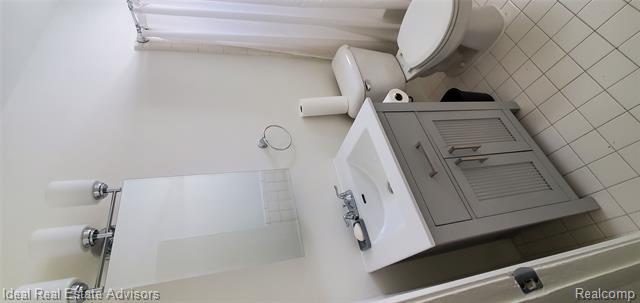 Builiding view twelve for 545 E Dallas, Madison Heights, MI. 48071