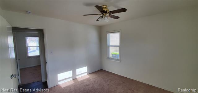 Builiding view twenty one for 545 E Dallas, Madison Heights, MI. 48071