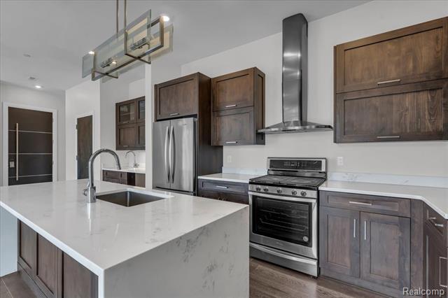 Builiding view five for 438 Selden, Detroit, MI. 48201