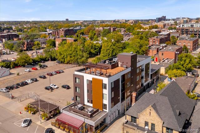 Builiding view one for 438 Selden, Detroit, MI. 48201