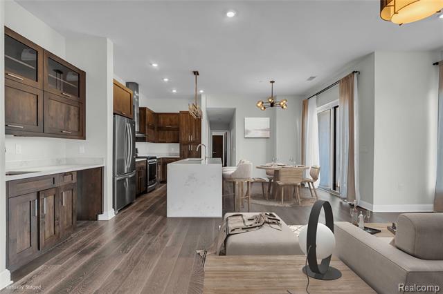 Builiding view ten for 438 Selden, Detroit, MI. 48201