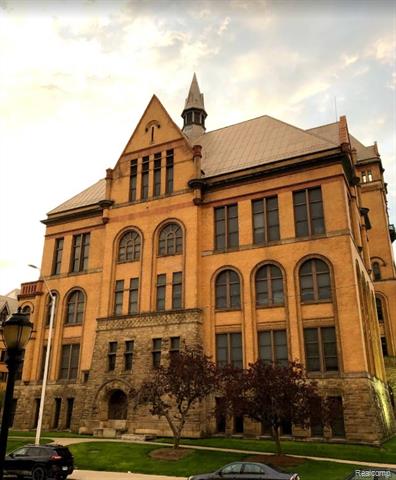 Builiding view thirty three for 438 Selden, Detroit, MI. 48201