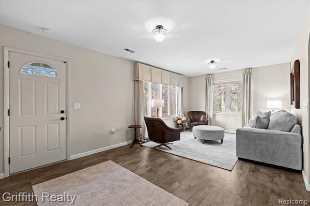 Builiding view three for 1111 Old Us Highway 23, Brighton, MI. 48114