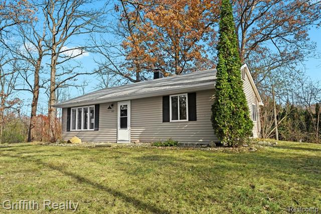 Builiding view two for 1111 Old Us Highway 23, Brighton, MI. 48114