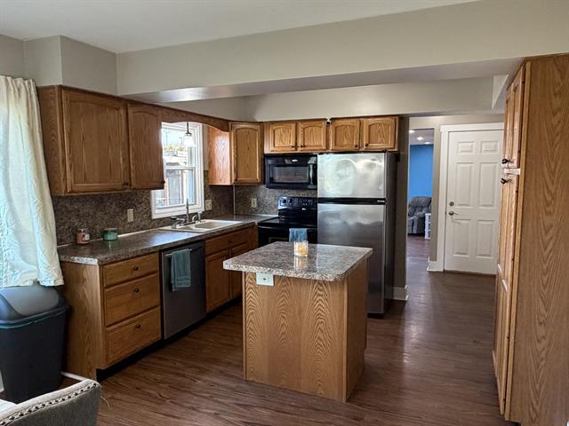 Builiding view sixteen for 401 Anderson, Wayland, MI. 49348