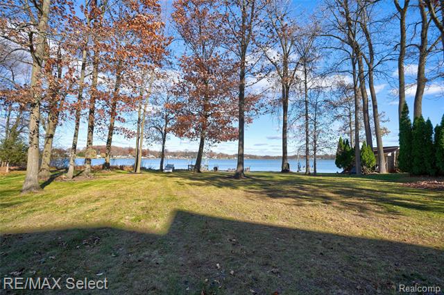 Builiding view eight for 13275 Harborview, Linden, MI. 48451