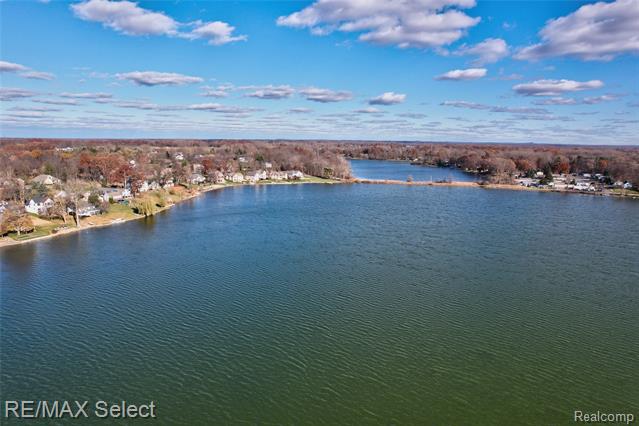 Builiding view fifteen for 13275 Harborview, Linden, MI. 48451