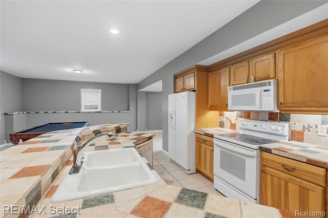 Builiding view fifty one for 13275 Harborview, Linden, MI. 48451