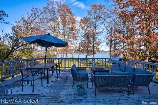 Builiding view nine for 13275 Harborview, Linden, MI. 48451