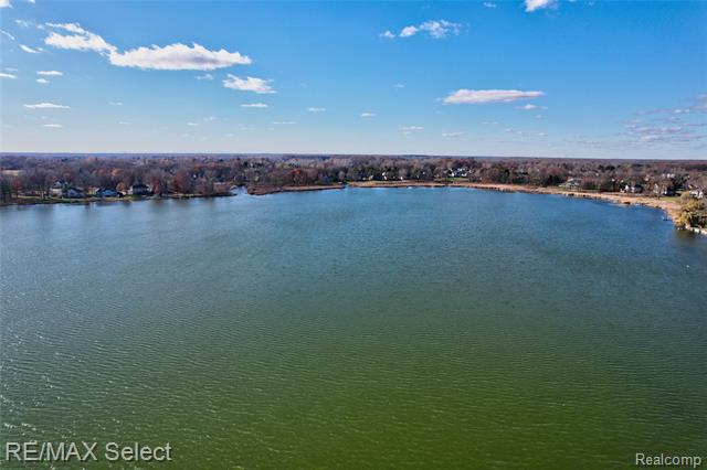 Builiding view sixteen for 13275 Harborview, Linden, MI. 48451