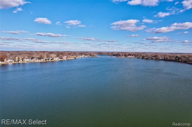 Builiding view sixty eight for 13275 Harborview, Linden, MI. 48451