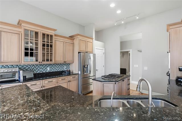 Builiding view twenty for 13275 Harborview, Linden, MI. 48451