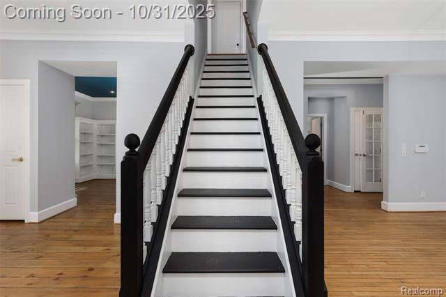 Builiding view nineteen for 338 W Harrison, Royal Oak, MI. 48067