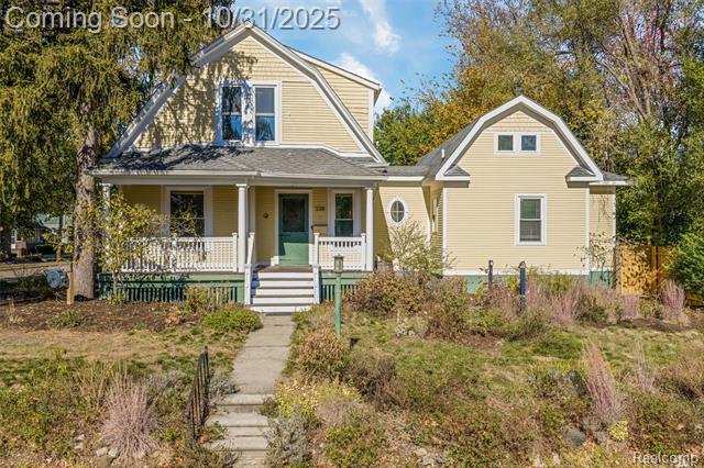 Builiding view one for 338 W Harrison, Royal Oak, MI. 48067