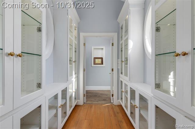 Builiding view twelve for 338 W Harrison, Royal Oak, MI. 48067