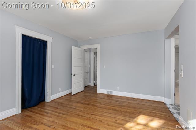 Builiding view twenty one for 338 W Harrison, Royal Oak, MI. 48067