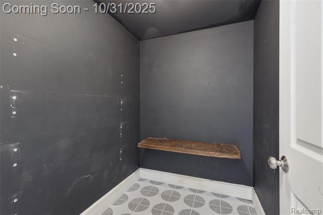 Builiding view twenty two for 338 W Harrison, Royal Oak, MI. 48067