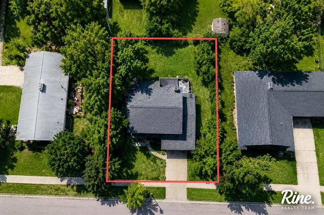 Builiding view fourteen for 2709 Belaire, Lansing, MI. 48911