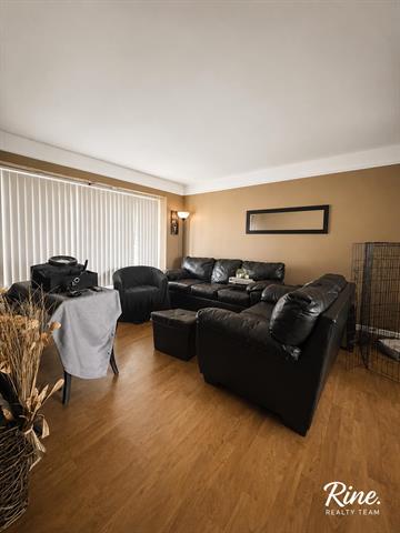Builiding view twenty three for 2709 Belaire, Lansing, MI. 48911