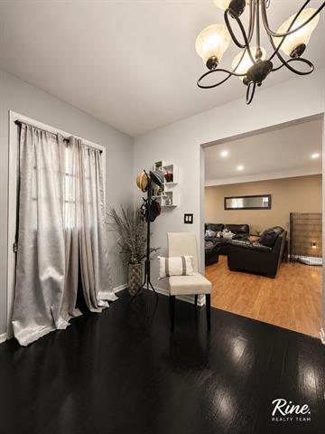 Builiding view twenty two for 2709 Belaire, Lansing, MI. 48911