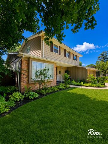 Builiding view two for 2709 Belaire, Lansing, MI. 48911
