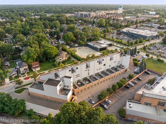 Builiding view twenty five for 333 E Parent, Royal Oak, MI. 48067