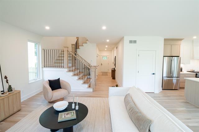 Builiding view eleven for 2324 Dallas, Royal Oak, MI. 48067