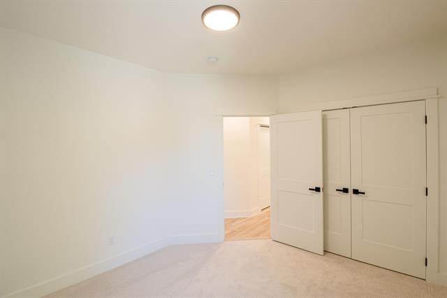 Builiding view thirty four for 2324 Dallas, Royal Oak, MI. 48067