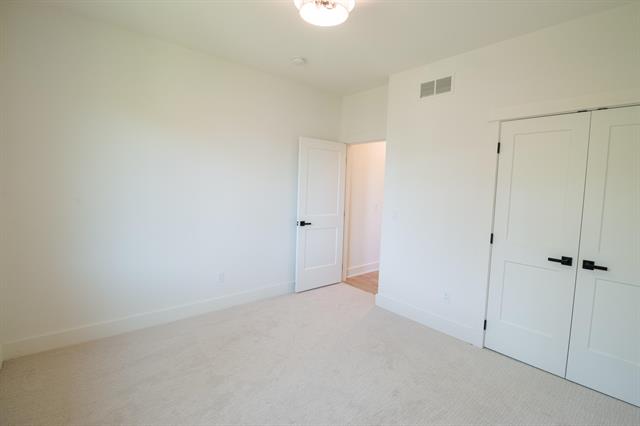 Builiding view thirty nine for 2324 Dallas, Royal Oak, MI. 48067
