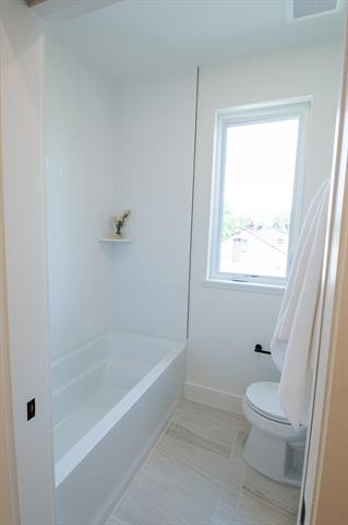 Builiding view thirty seven for 2324 Dallas, Royal Oak, MI. 48067