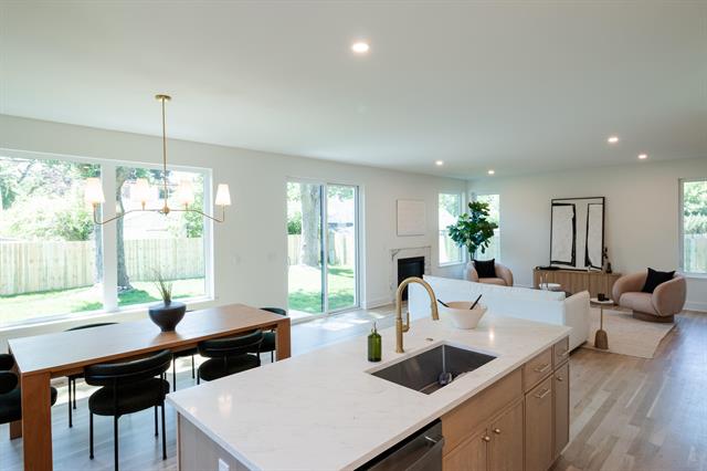 Builiding view twenty two for 2324 Dallas, Royal Oak, MI. 48067