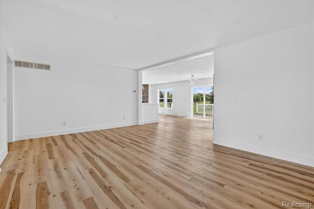 Builiding view eight for 1400 Every, Mason, MI. 48854