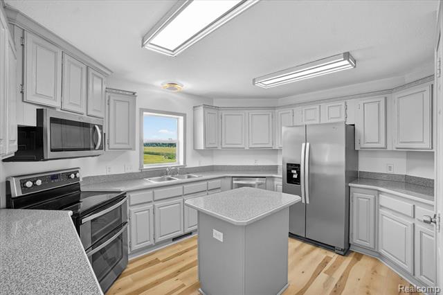 Builiding view ten for 1400 Every, Mason, MI. 48854