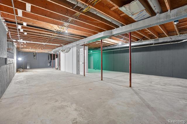 Builiding view twenty four for 1400 Every, Mason, MI. 48854