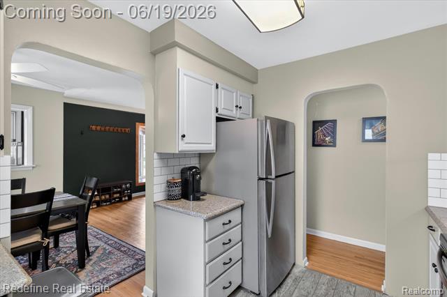Builiding view seven for 2432 Dallas, Royal Oak, MI. 48067