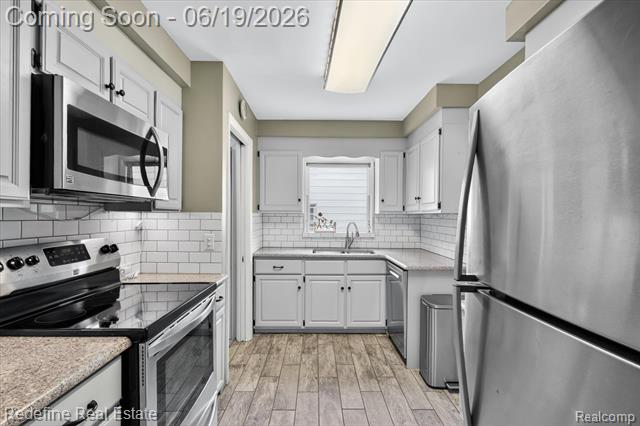 Builiding view six for 2432 Dallas, Royal Oak, MI. 48067