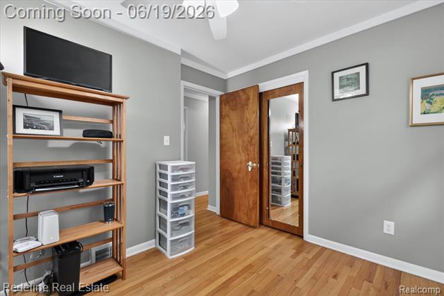 Builiding view sixteen for 2432 Dallas, Royal Oak, MI. 48067