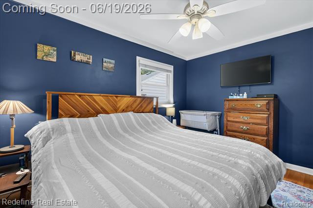 Builiding view ten for 2432 Dallas, Royal Oak, MI. 48067
