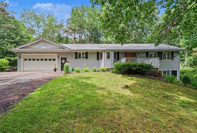 Builiding view thirty for 2985 Kirby, Battle Creek, MI. 49017