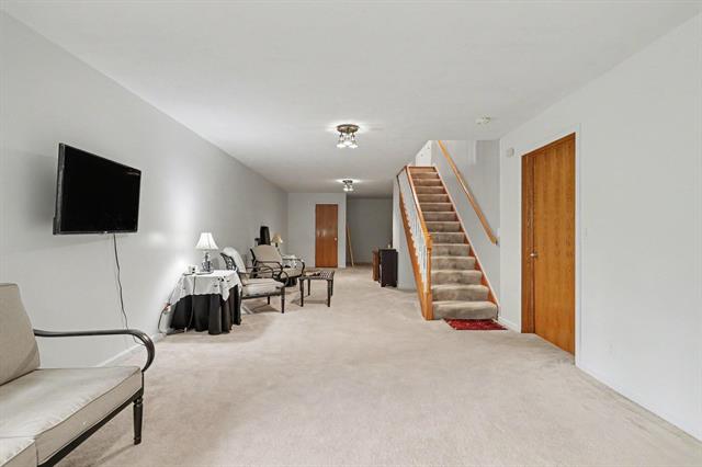 Builiding view twenty five for 2985 Kirby, Battle Creek, MI. 49017