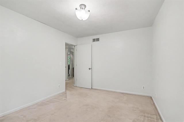 Builiding view twenty three for 2985 Kirby, Battle Creek, MI. 49017
