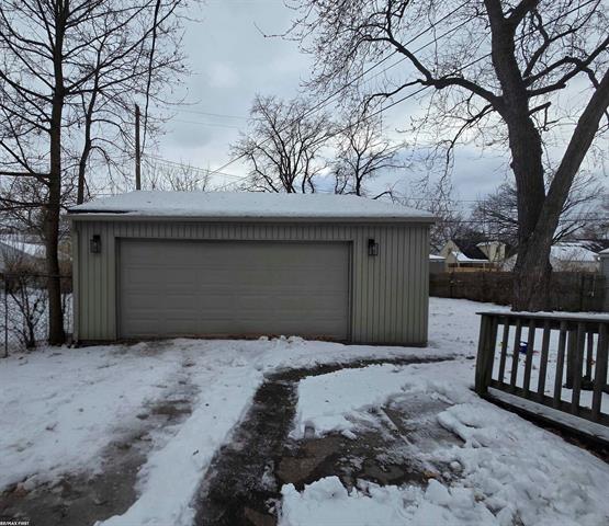 Builiding view seventeen for 14041 Vernon, Oak Park, MI. 48237