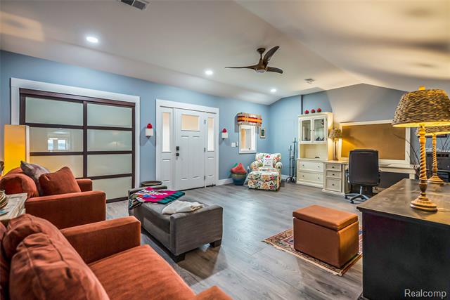 Builiding view eighteen for 9109 Mcgregor, Pinckney, MI. 48169