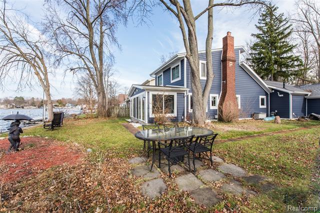 Builiding view eleven for 9109 Mcgregor, Pinckney, MI. 48169