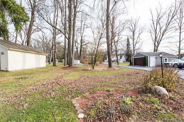 Builiding view fifty four for 9109 Mcgregor, Pinckney, MI. 48169