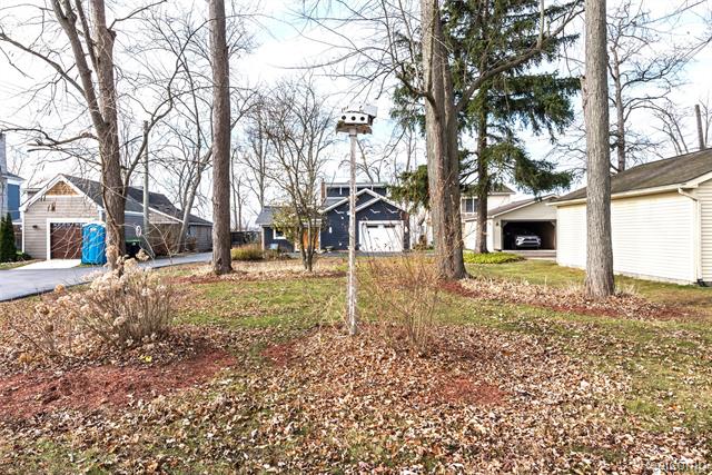 Builiding view fifty one for 9109 Mcgregor, Pinckney, MI. 48169