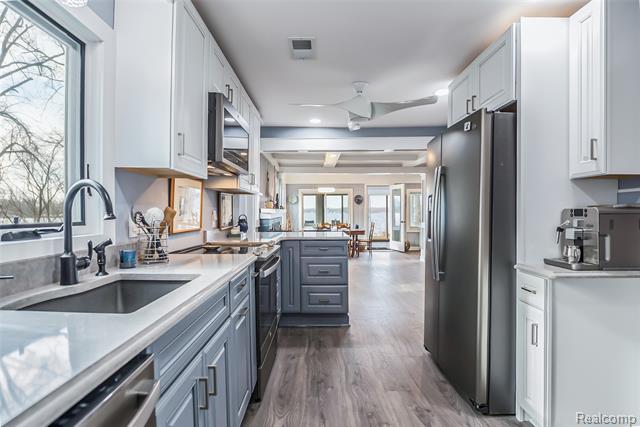 Builiding view twenty two for 9109 Mcgregor, Pinckney, MI. 48169